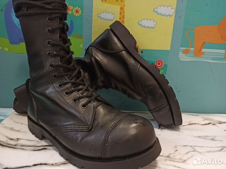 Grinders 39 Camelot Steel