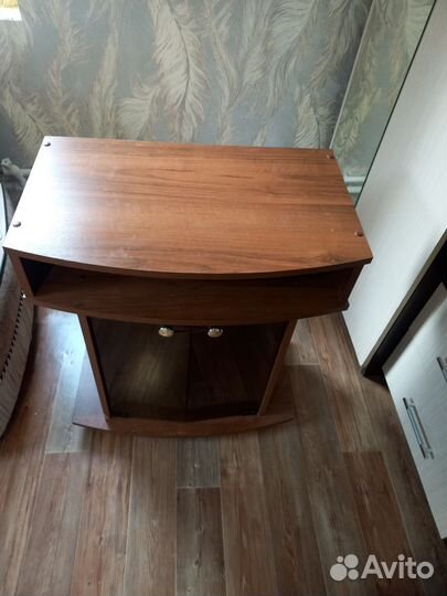 Полка для телевизора