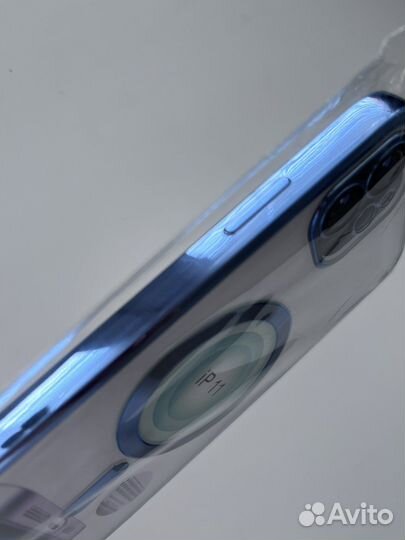 Чехол на iPhone 11