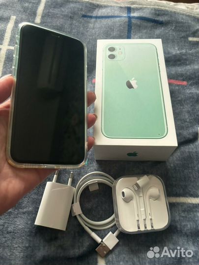 iPhone 11, 64 ГБ