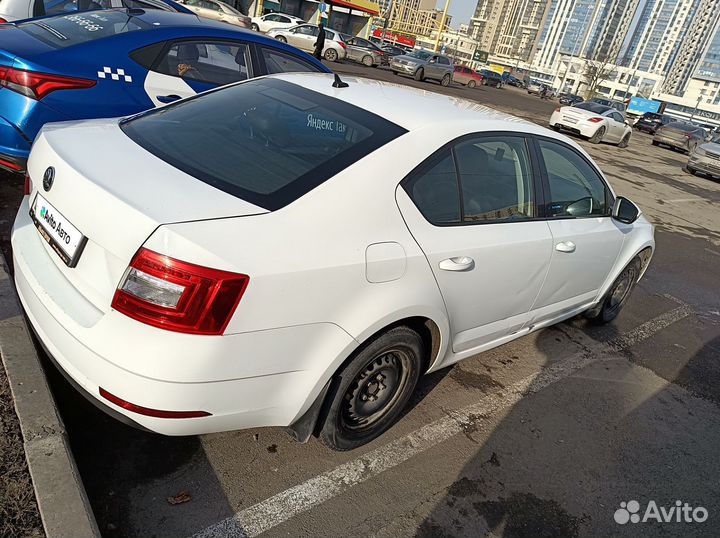 Skoda Octavia 1.6 AT, 2018, 377 000 км