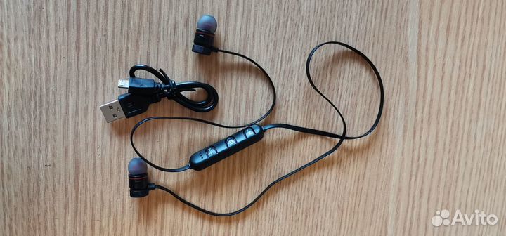 Беспроводные наушники гарнитура новая