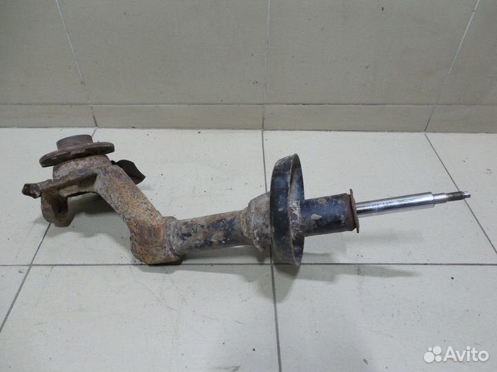 Кулак поворотный передний правый Nexia 1995-2016