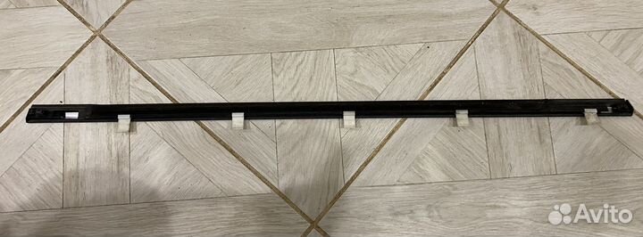 Молдинг стекла двери Каптива задний правый