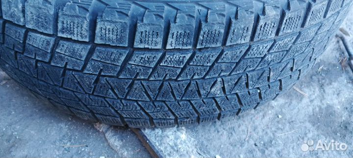 Bridgestone Blizzak DM-V1 235/60 R18