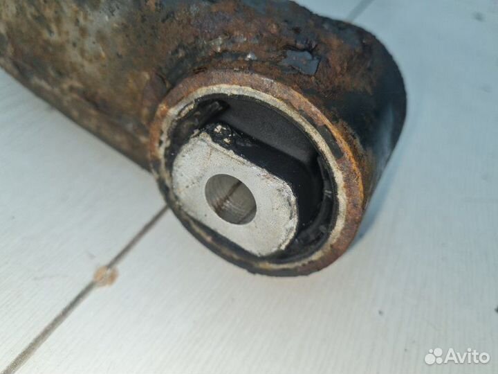 Рычаг задний правый Land Rover Range Rover L322