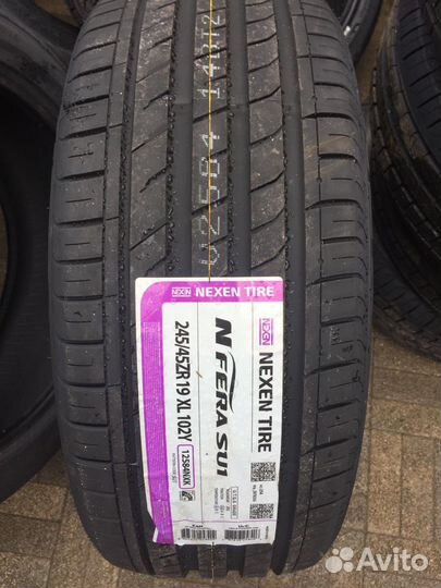 Nexen N'Fera SU1 245/45 R19 и 275/40 R19 107Y