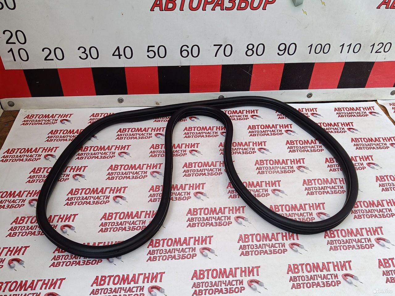 Уплотнитель двери задней правой Хендай Соната 8 DN