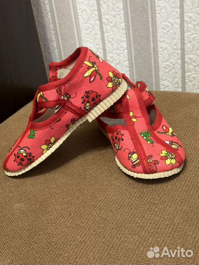 Кеды, босоножки, сланцы