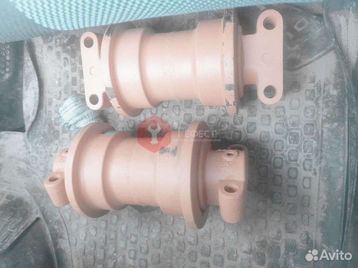 Каток опорный CAT VA1584