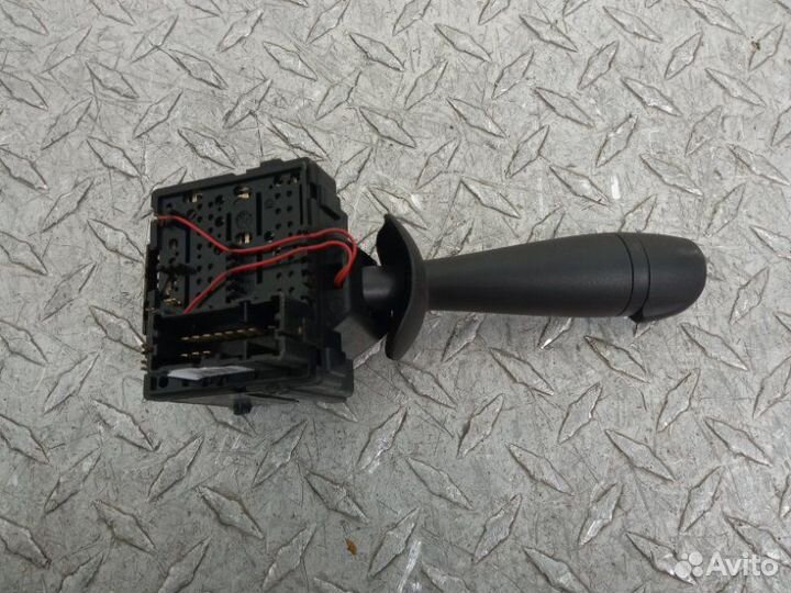 Переключатель стеклоочистителя Renault Duster 2020