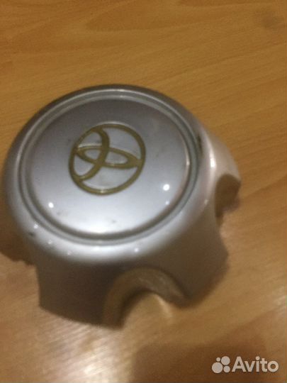 Колпак колесного диска на toyota land cruiser