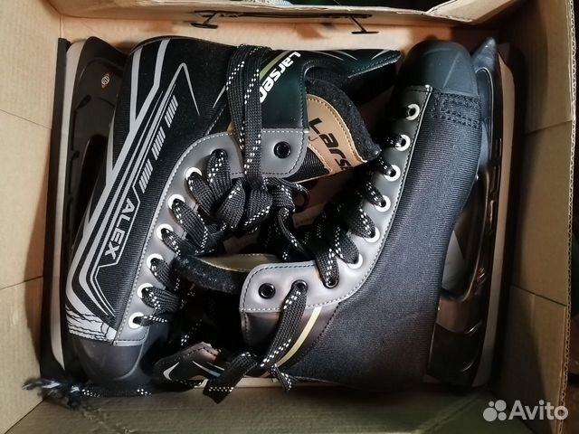 Коньки хоккейные