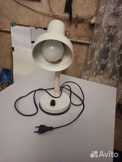 Лампа настольная для маникюра бу