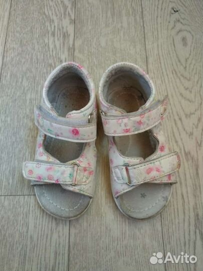 Босоножки для девочки