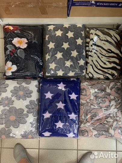 Теплые пледы 180х200(новые)