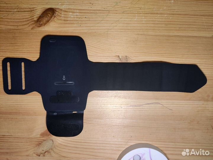 Карман для телефона asics на руку