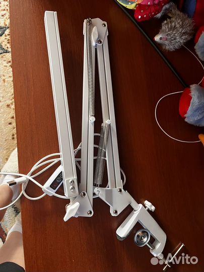 Лампа настольная