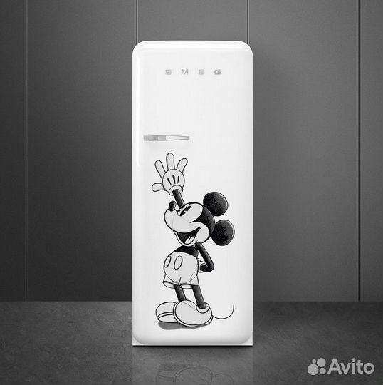 Холодильник Smeg FAB28rdmm5