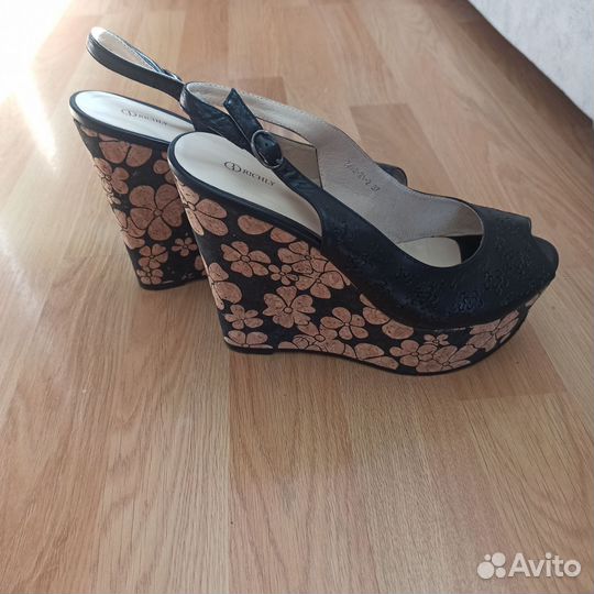 Босоножки Richly 37 р-р