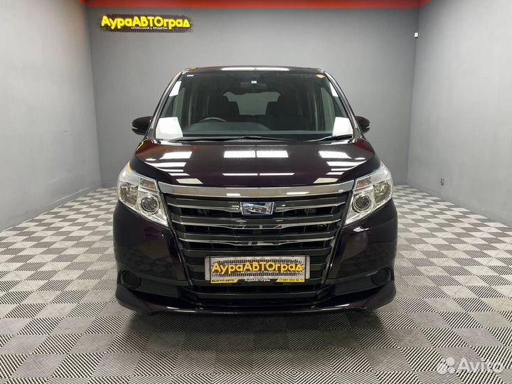 Toyota Noah, 2014