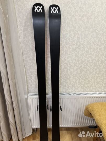 Горные лыжи Volkl mantra m5