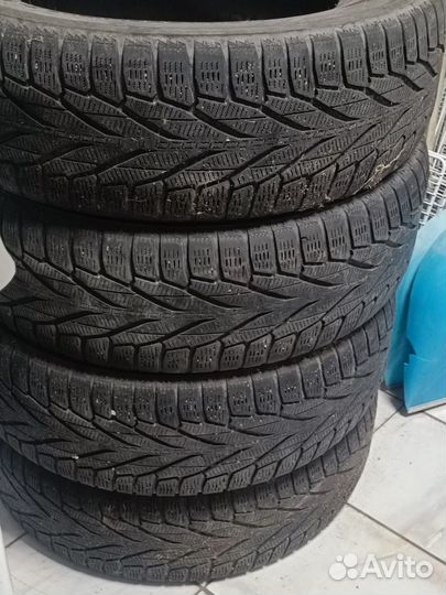 Nokian Tyres Hakkapeliitta R2 SUV 235/65 R17 108R