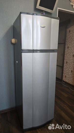 Холодильник whirlpool