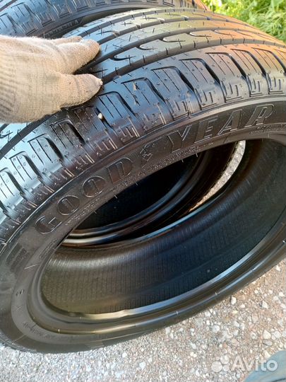 Goodyear EfficientGrip Performance SUV 235/50 R19