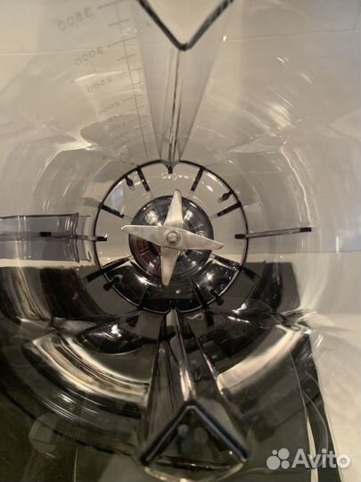 Блендер 2200 Вт