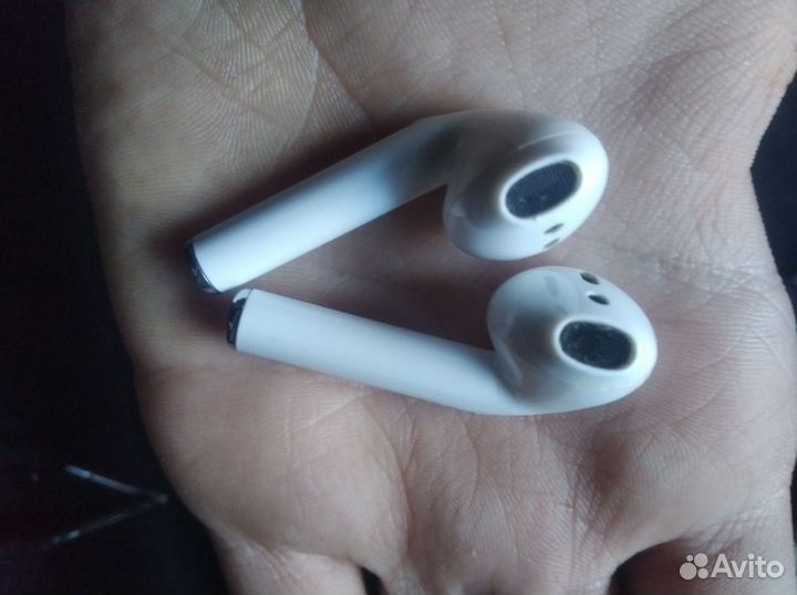 Беспроводные наушники airpods
