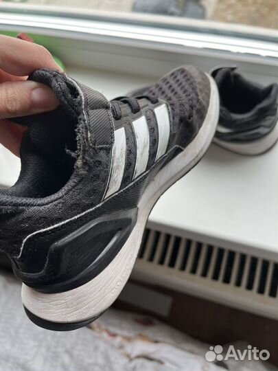 Кроссовки adidas 30-31