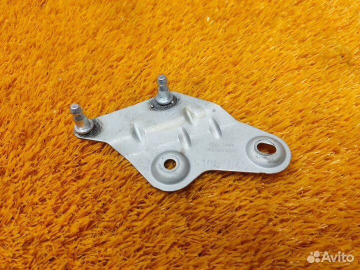 Кронштейн педали газа Volkswagen Tiguan 5N cawa