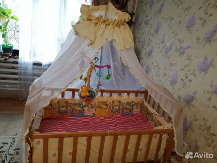 Бортики и балдахин в кроватку
