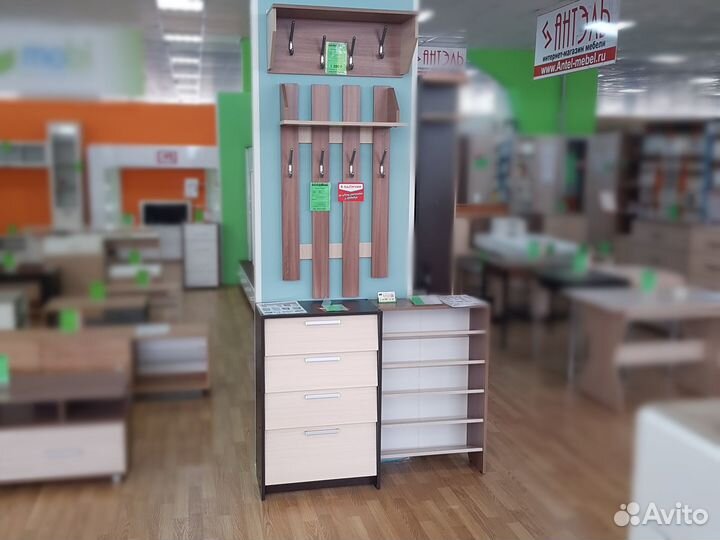 Вешалка в прихожую