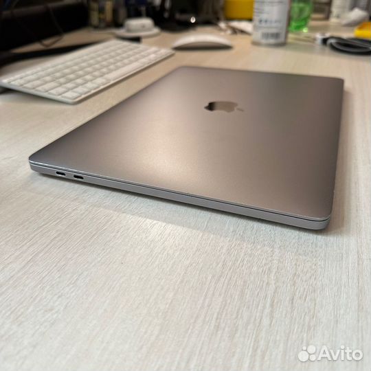 MacBook Pro 13 с Touch Bar