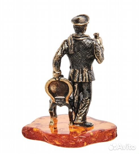 Фигурка Остап Бендер (латунь, янтарь) A2130278