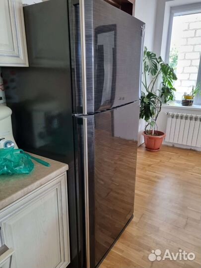 Холодильник бу sharp