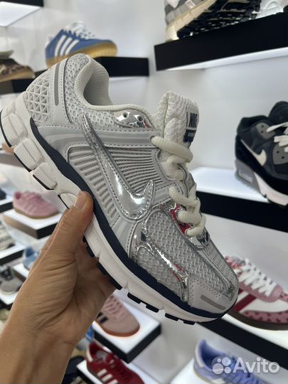 Кроссовки Nike vomero 5