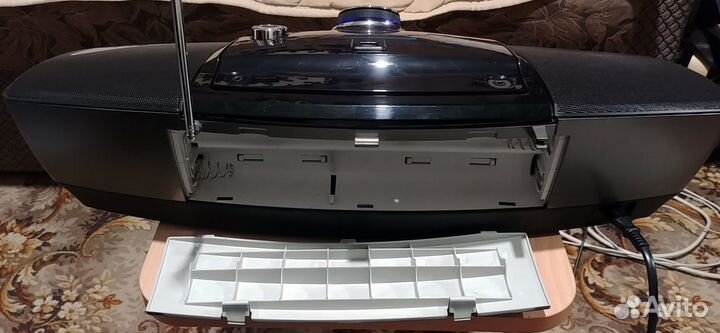 Портативная магнитола LG SB159ST