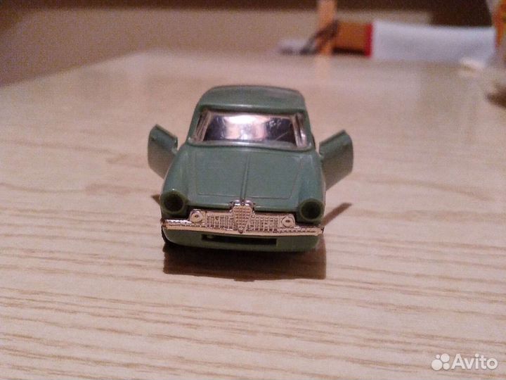 Коллекционная модель автомобиля СССР