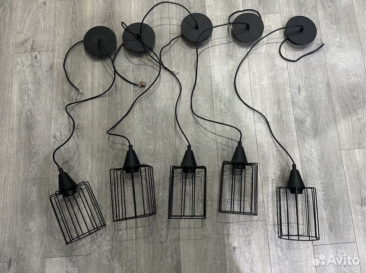 Продам подвесные светильники с лампами