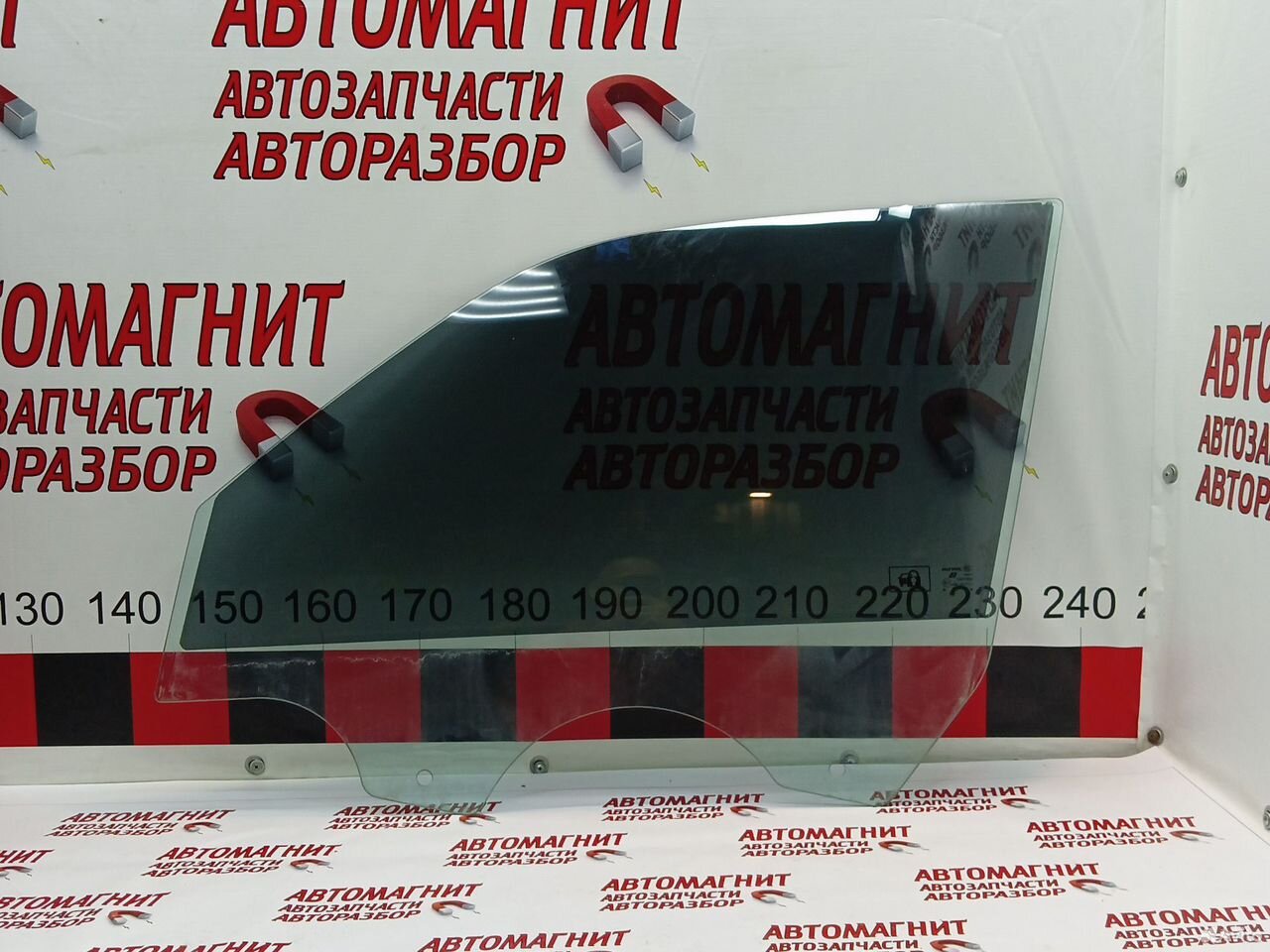 Стекло переднее левое Хавал Дарго