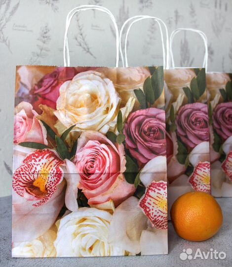 Пакет подарочный с цветами