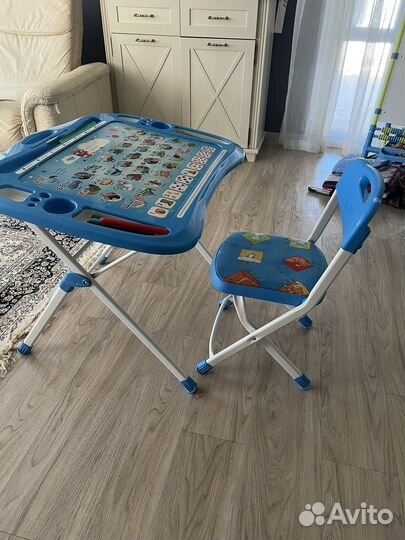 Детский стол и стул