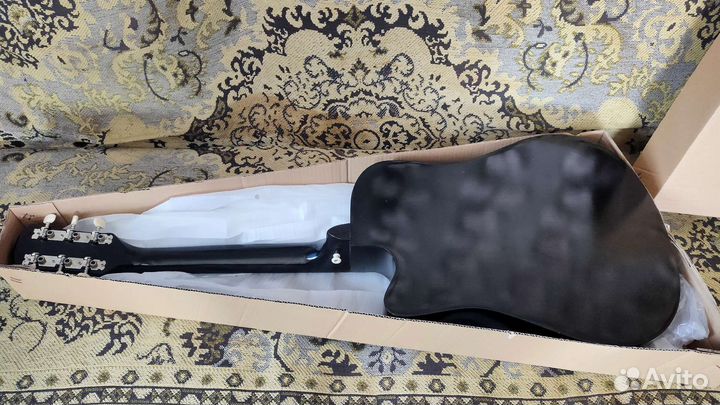 Акустическая гитара belucci