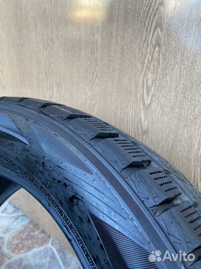 Dunlop Winter Maxx SJ8 275/50 R21