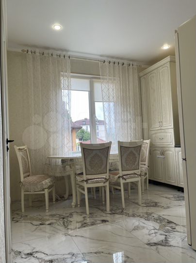 2-к. квартира, 46 м², 1/3 эт.