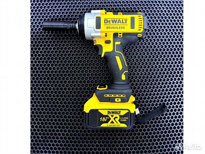 Мощный Грузовой Бесщеточный Гайковерт Dewalt 800Nm