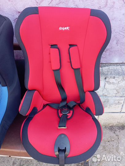 Автомобильное кресло